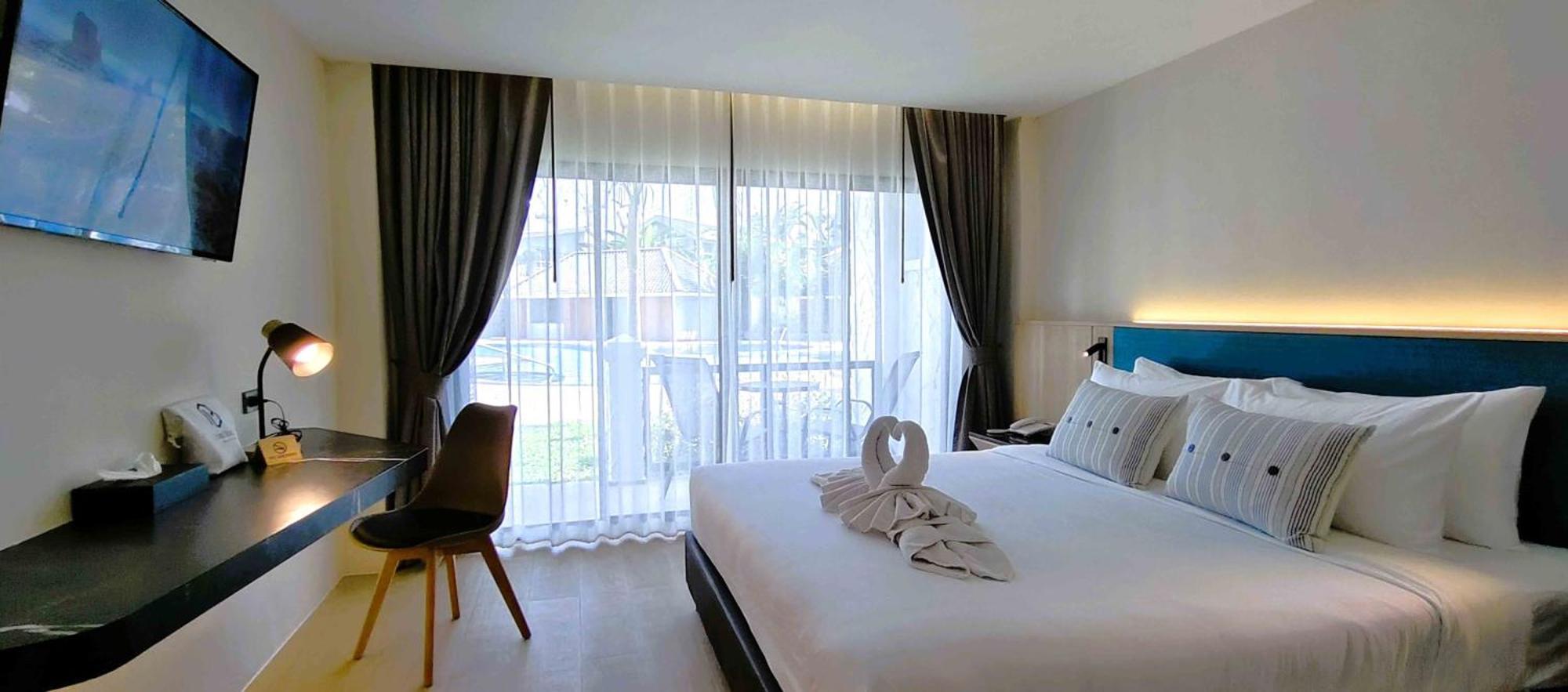 Pooh Beach Resort & Spa Jomtien Beach Exterior photo